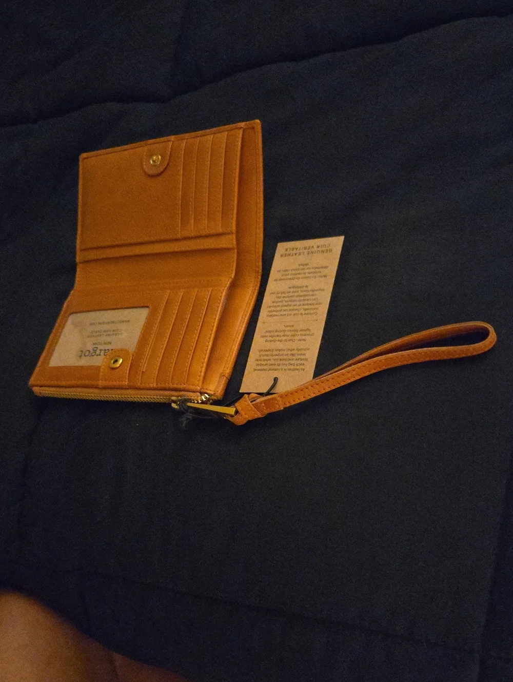 N/A compact wristlet
